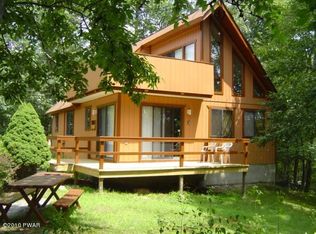 1124 Dover Dr, Bushkill, PA 18324