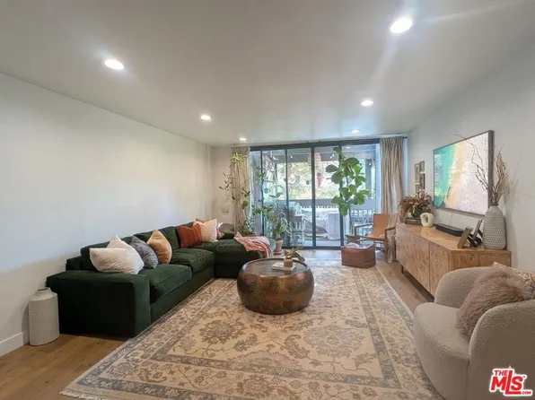 7765 W 91st St #F, Playa Del Rey, CA 90293