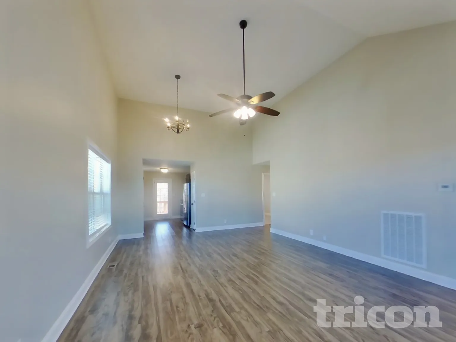 2945 Lancelot Lane Clarksville TN — Photo 3