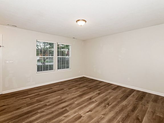 5th image of 6322 Bearsdale Cir