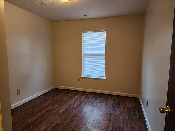5th image of 422 E Geer St #B