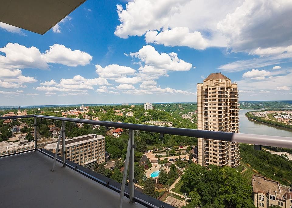1st image of 2200 Victory Pkwy APT 2607A