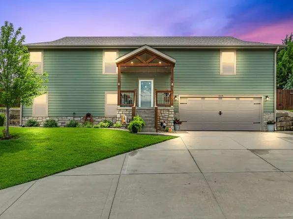 405 Highland Pointe Dr, Manhattan, KS 66503