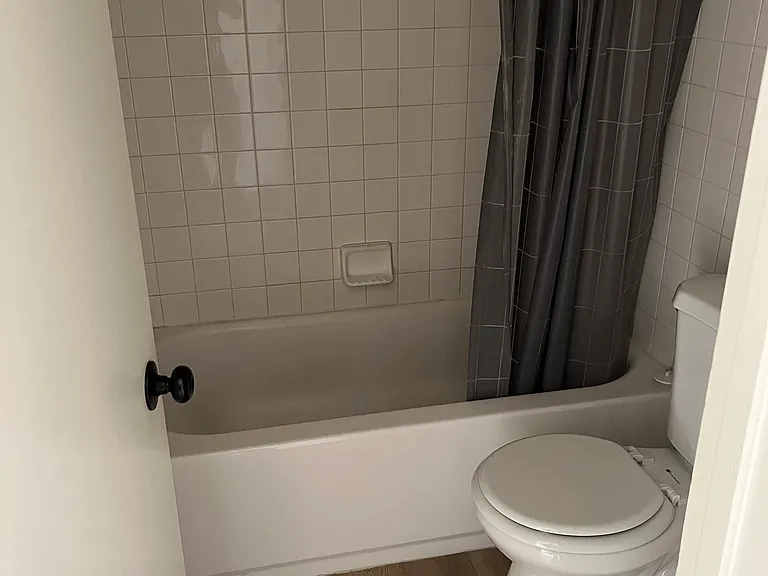 Casa Del Rey Apartments — Photo 8