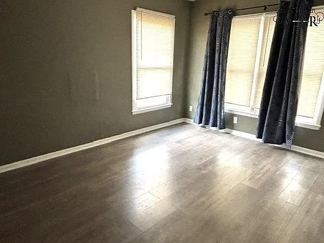 3 bed, 1.0 bath, 1040 sqft, $1,400 — Photo 4