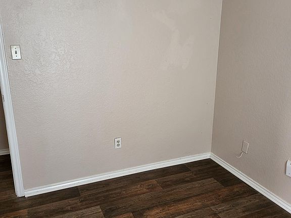 2nd image of 3715 Hulen Park Cir