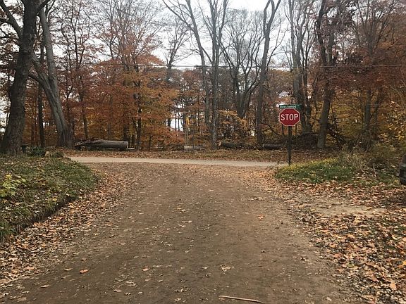 4th image of 5555 Beechwood Dr