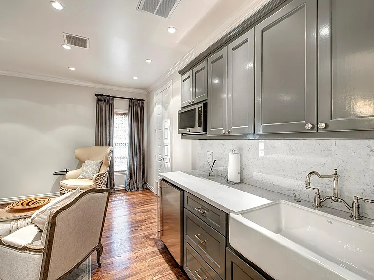 3440 Locke Ln — Photo 18