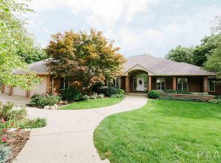 206 W Greystone Ct, Dunlap, IL 61525