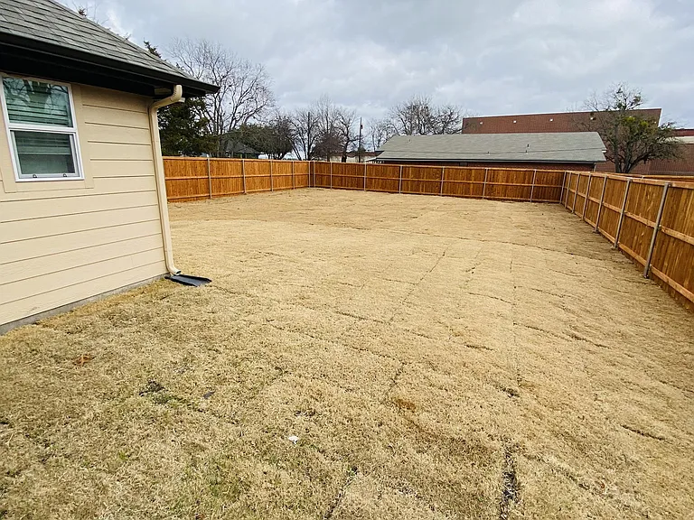 307 N Colbert Ave — Photo 21