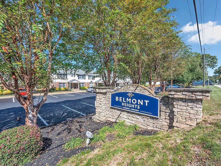 Belmont Heights Apartments & Townhomes — Photo 47
