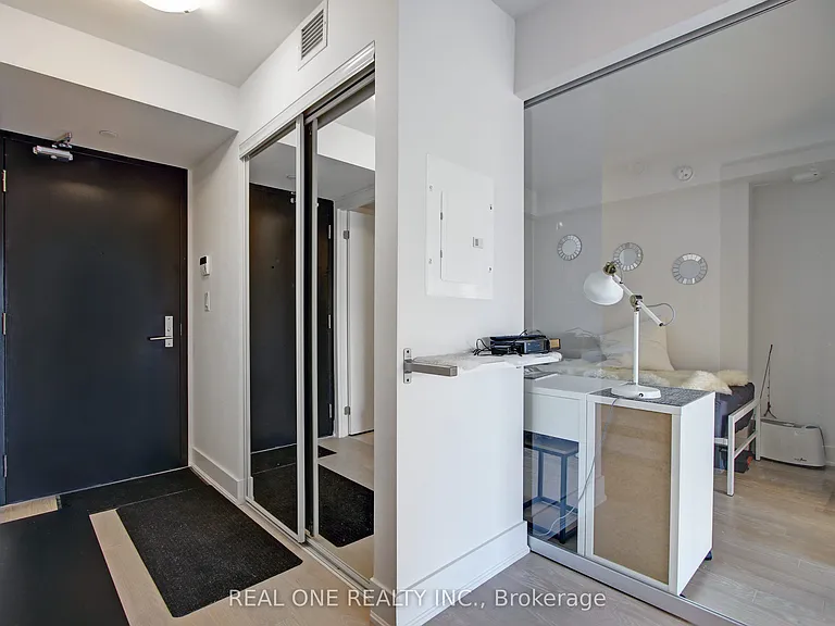 955 Bay St #2313 — Photo 5