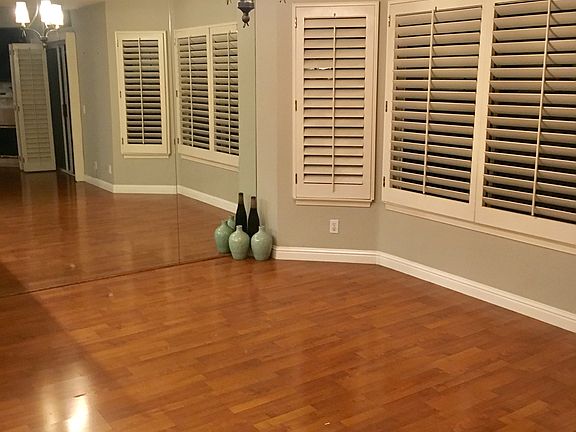 Dining room w/No furniture