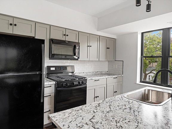 2nd image of 1775 Van Dyke St #11