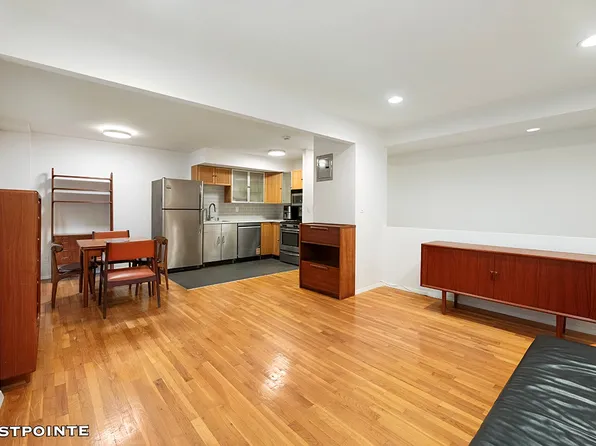 445 W 19th St, New York, NY 10011