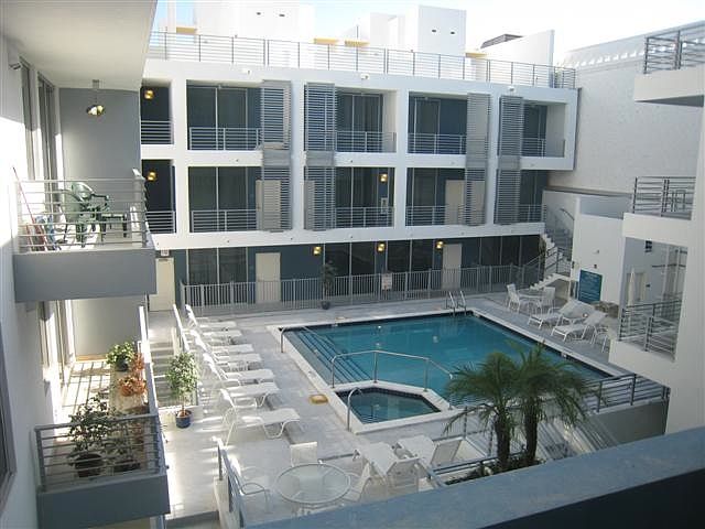 2nd image of 3339 Virginia St APT 123