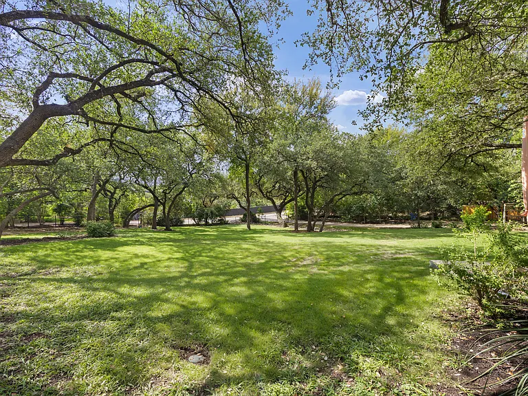 306 Pleasant Dr — Photo 24