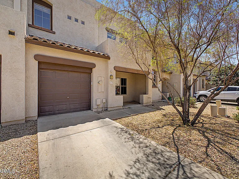 1886 E Don Carlos Ave #173 — Photo 2