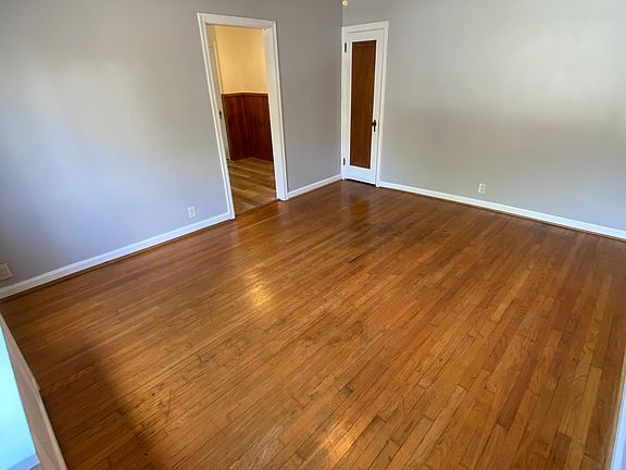 2nd image of 5303 Moeller Ave APT 1
