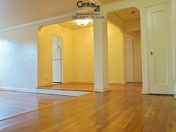 4th image of 4215 81st St APT 6L