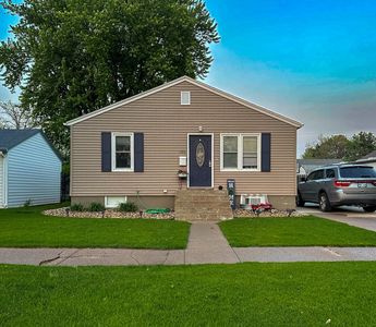 1264 Iowa Ave SE, Huron, SD, 57350