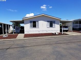 213 W River Ridge Ln, Roseburg, OR 97471