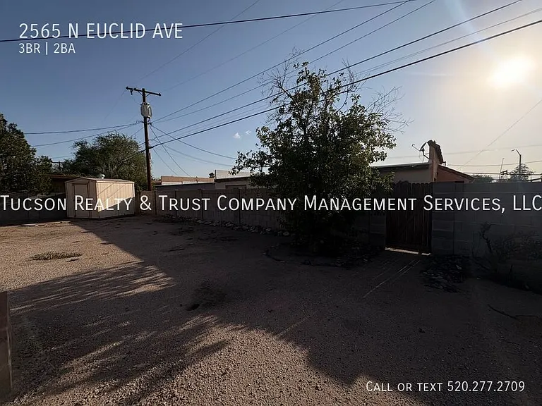 2565 N Euclid Ave — Photo 12