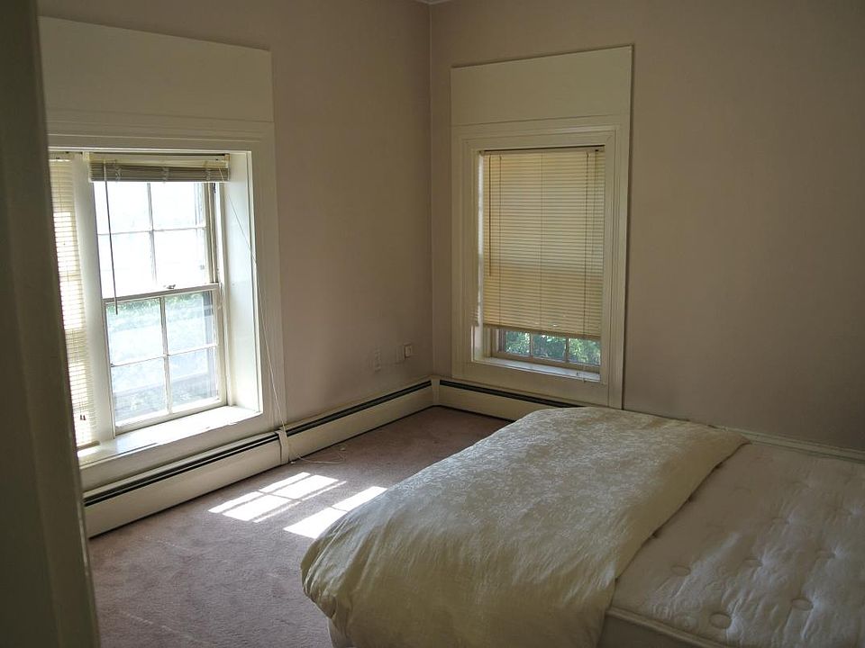 2nd image of 79 Williams St APT 3