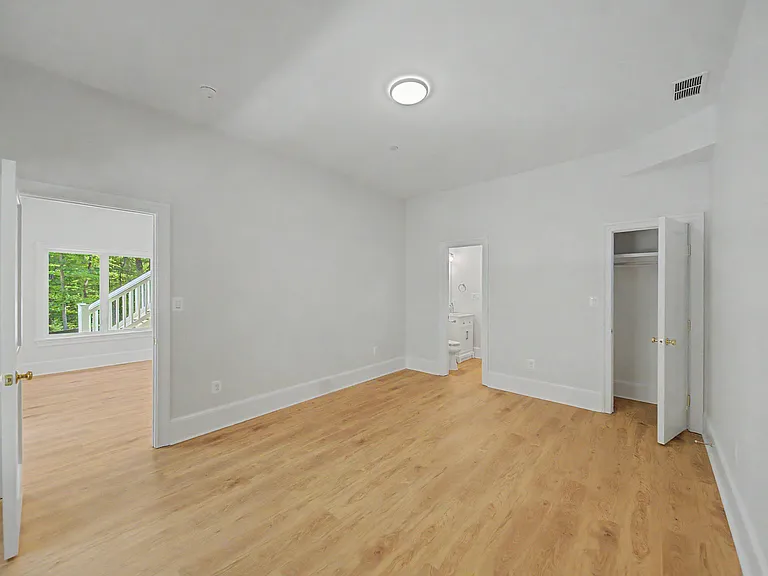 10205 Sorrel Ave — Photo 18
