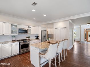 12 Woodhaven Rd, Toms River, NJ 08753