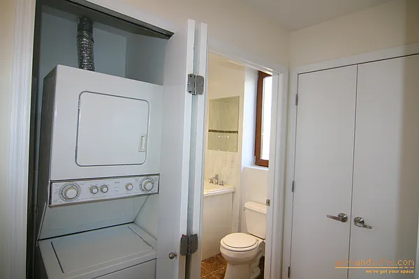 Rented by aptsandlofts.com | media 7