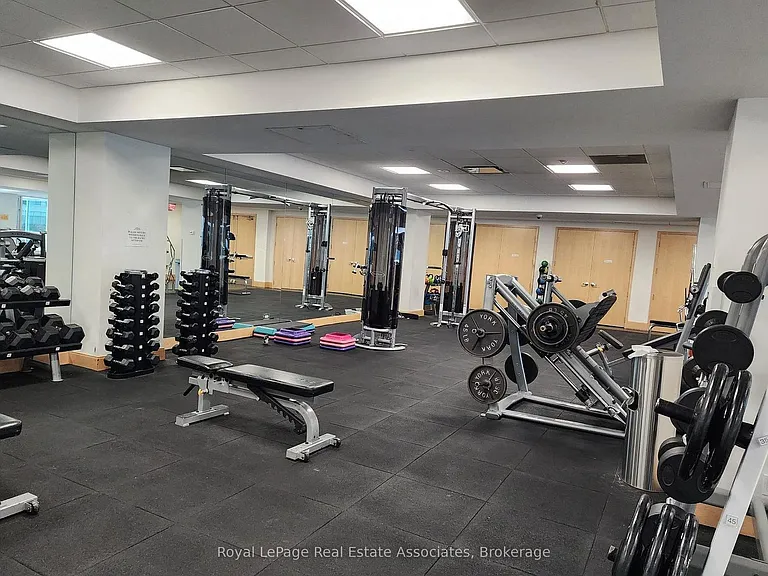 10 Yonge St #507 — Photo 18
