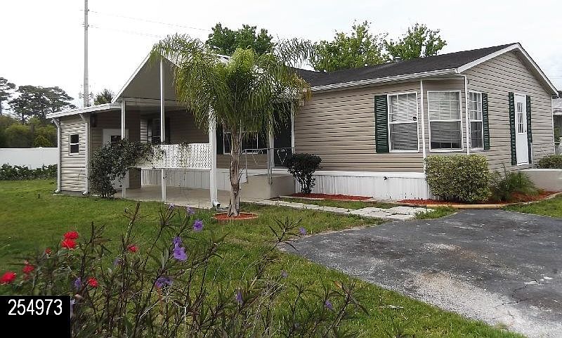 1st image of 17 Palm Castle Dr