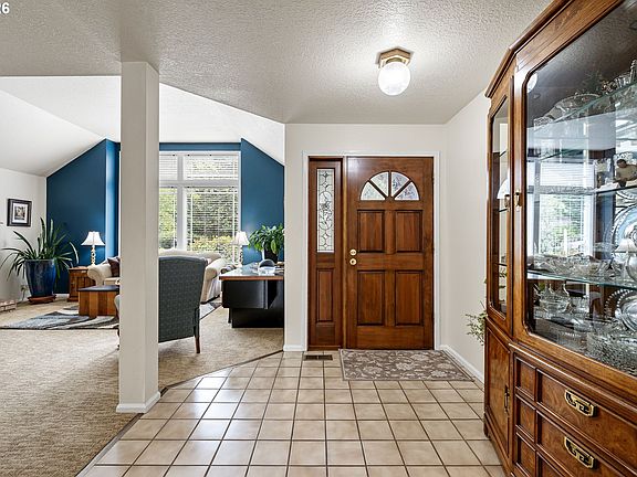 4th image of 2101 Kingfisher Way