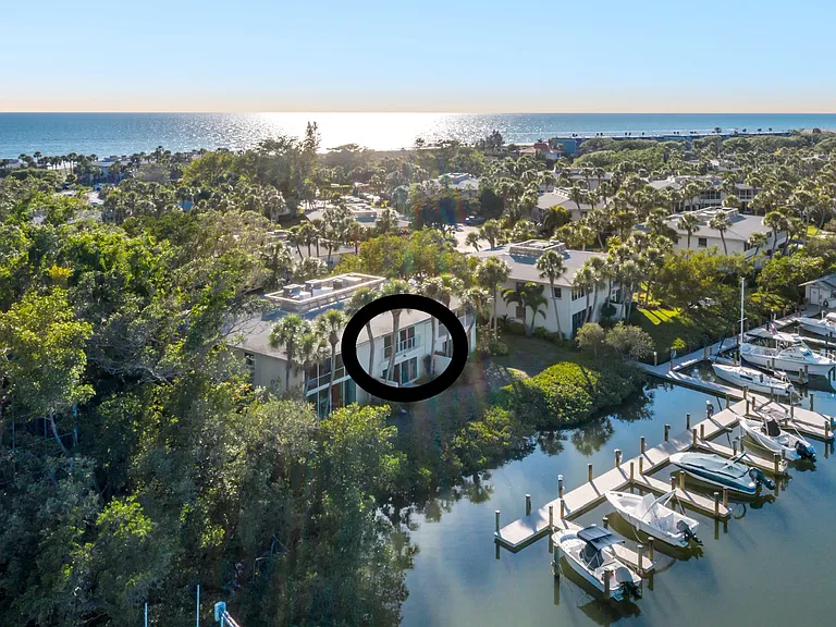 6700 Gulf Of Mexico Dr #121 — Photo 1