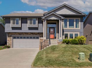 5326 Hardings Landing Rd, Council Bluffs, IA 51501