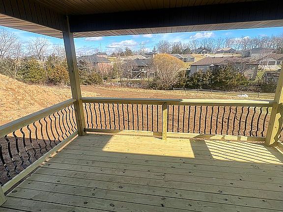 3rd image of 1302 Summerfield Dr