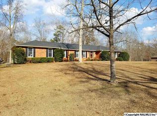2662 Pine View Dr NW, Arab, AL 35016