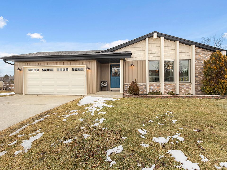 1st image of 6900 S Tumblecreek Dr