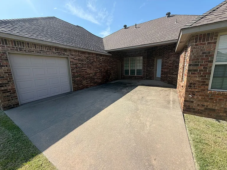 800 Windsor Pl — Photo 17