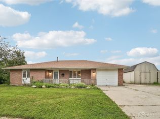 2121 Windsor Dr, Xenia, OH 45385