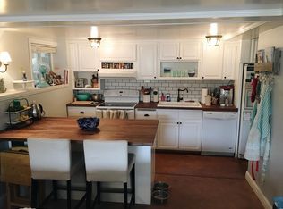 322 N 48th St, Seattle, WA 98103