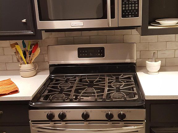 Five Burner Stove with Self Cleaning Oven