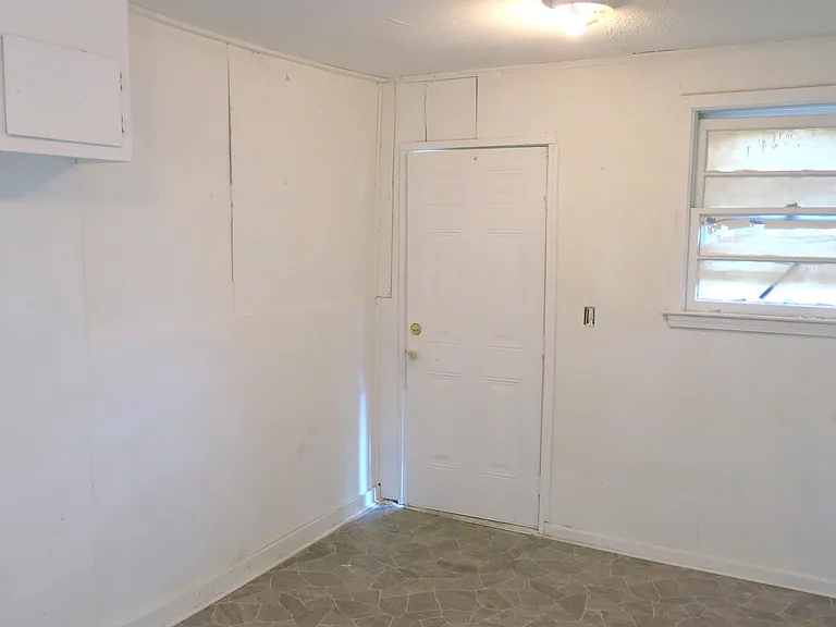 216 Bonita Ln — Photo 6