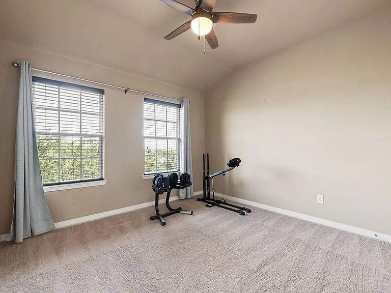 3895 Asbury Ln — Photo 18