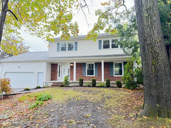 140 Acorn Drive, Schenectady, NY 12302