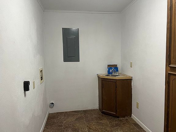 5th image of 1400 County Road 4120