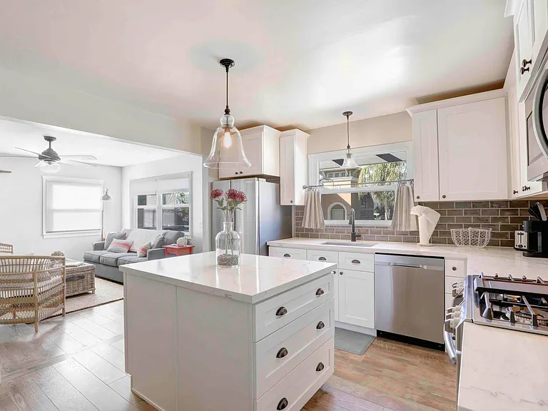 196 San Miguel St — Photo 3