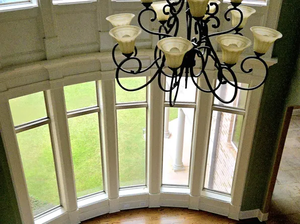 1740 Signature Ct, Hampton, GA 30228