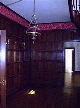 5th image of 211 Arch St